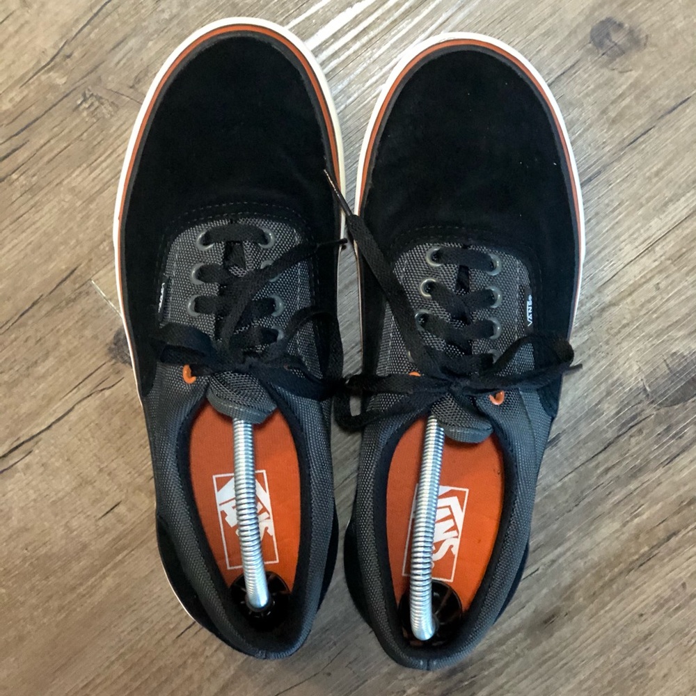 Vans - Picture 4 of 4
